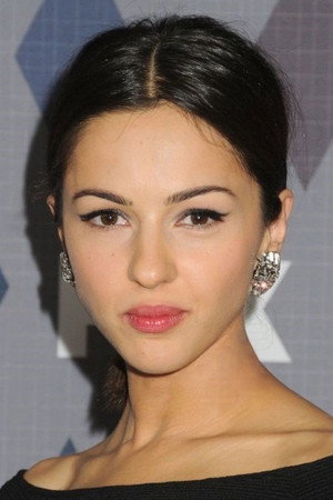 Annet Mahendru portrait