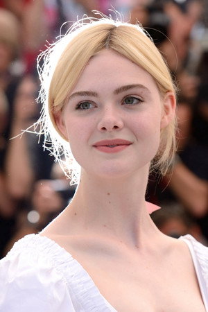 Elle Fanning portrait