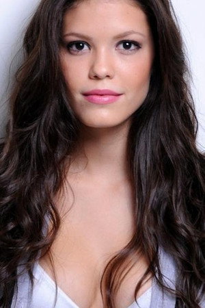 Vitória Strada portrait