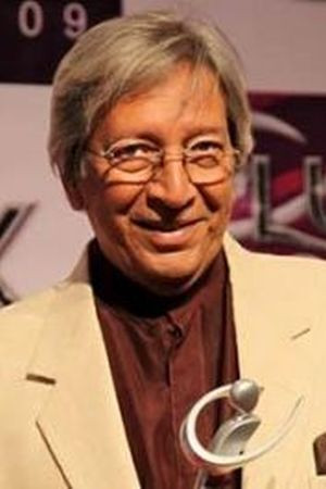 Talat Hussain portrait