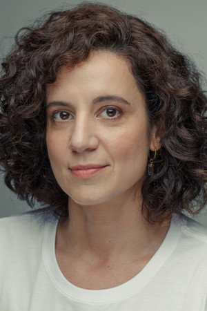 Amanda Lyra portrait