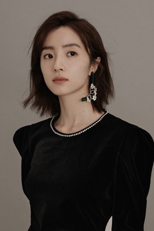 Hu Bingqing portrait