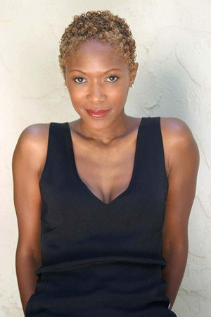 Shelley Robertson portrait