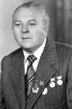 Tano Banushi portrait