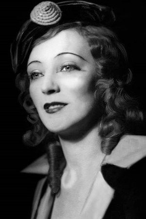 Anny Ahlers portrait