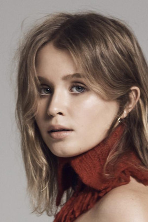 Eliza Scanlen portrait