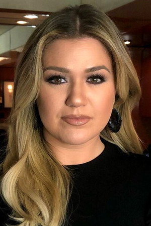 Kelly Clarkson portrait
