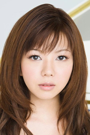 Yui Makino portrait