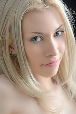Camila Simakova portrait
