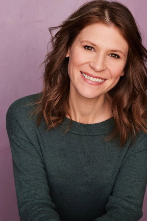 Thea Lux portrait