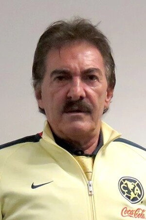 Ricardo La Volpe portrait