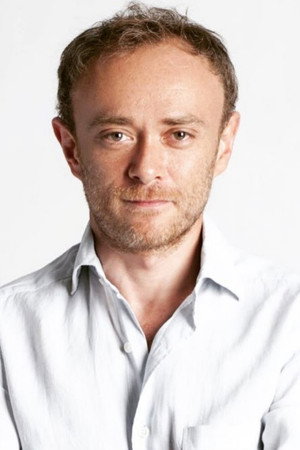 Tansu Biçer portrait