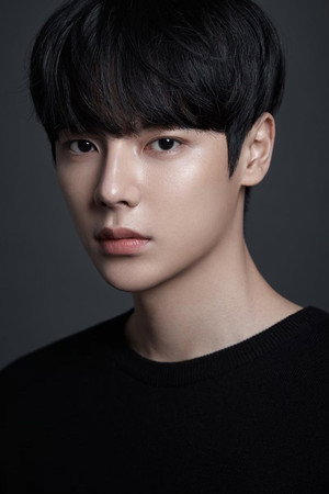 Lee Sae-on portrait