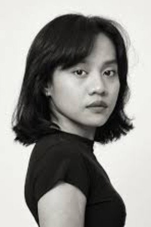 Nada Novia Putri portrait