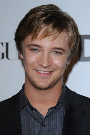 Michael Welch portrait
