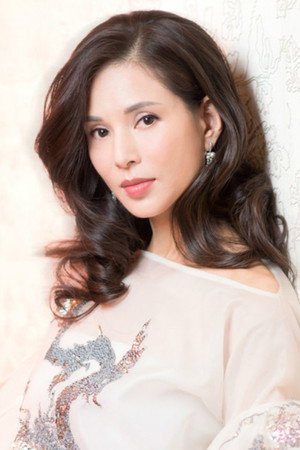 Carman Lee Yeuk-Tung portrait