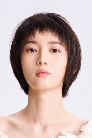 Hou Jiayin portrait