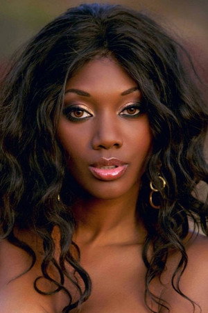 Nyomi Banxxx portrait