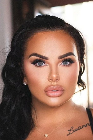 Bosnian Beauty portrait