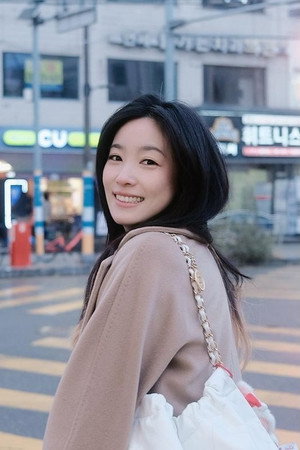 Keer Zhu portrait