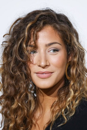 Manon Azem portrait