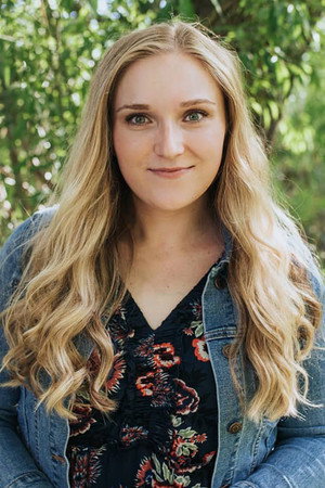 Libby Clawson portrait