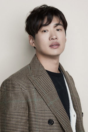 Ahn Jae-hong portrait
