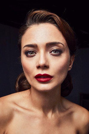 Damla Sönmez portrait