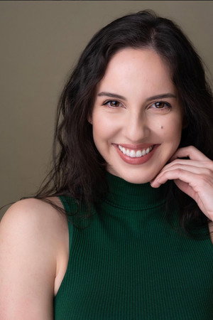 Shélah Larson portrait