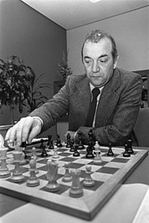 Viktor Korchnoi portrait