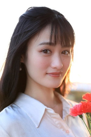 Kana Arai portrait