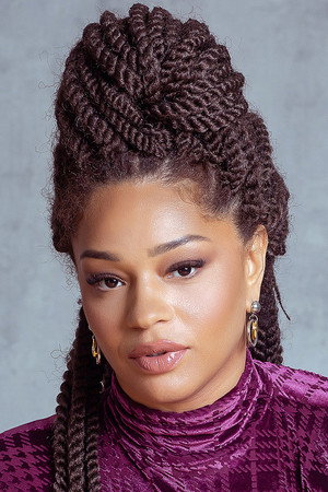 Juliana Alves portrait