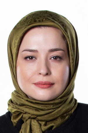 Mehraveh Sharifinia portrait