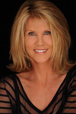 Leah Ayres portrait
