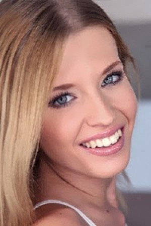 Angel Hott portrait