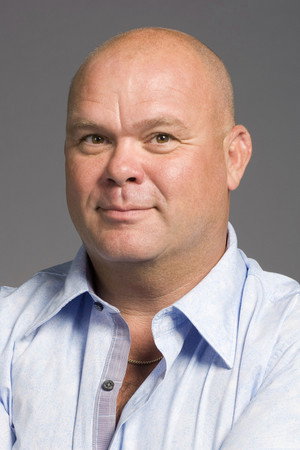 Paul de Leeuw portrait