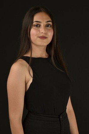 Özlem Kaya portrait