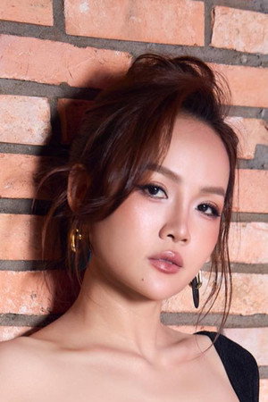 Diễm Phương portrait