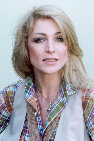 Joanna Pettet portrait