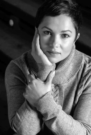 Celine Tyll portrait