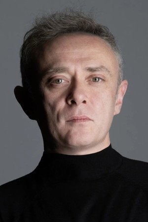 Tansu Biçer portrait