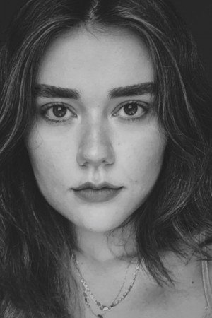 Elifnaz Öngören portrait