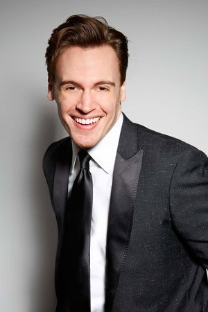 Erich Bergen portrait