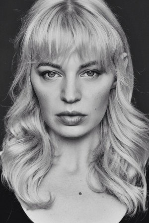 Chloe Farnworth portrait