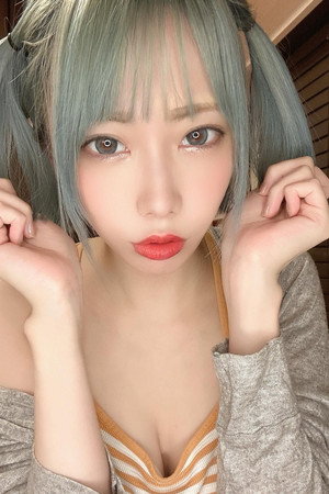 Misuzu Kawana portrait