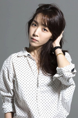Kim Eana portrait