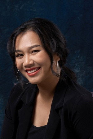 Lý Thu Uyên portrait