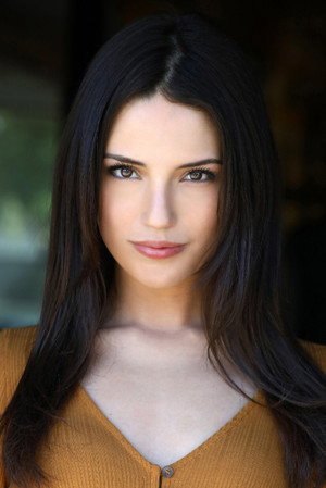 Caitlin Serros portrait