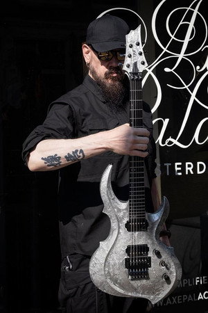 Mick Thomson portrait