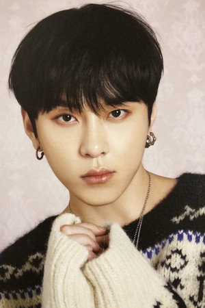 Yong Jun-hyung portrait